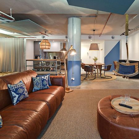 Zara Tower - Luxury Suites And Apartments Сидни Екстериор снимка
